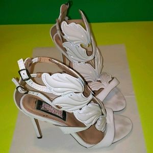 Cream Toe Out High Heel